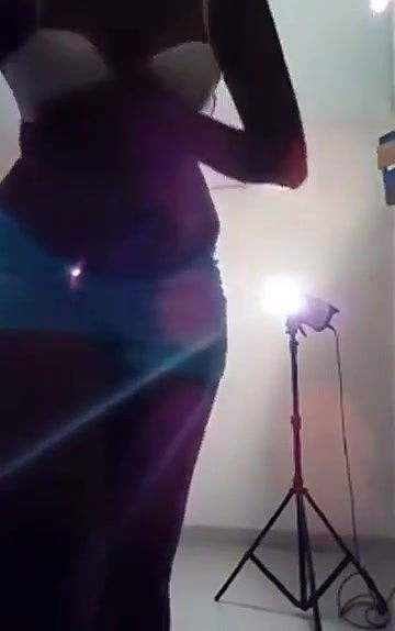 swathi naidu latest selfie stripping video