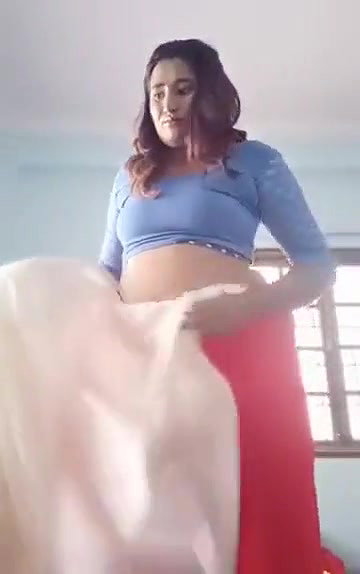 Swathi naidu latest videos while shooting dress change part -1