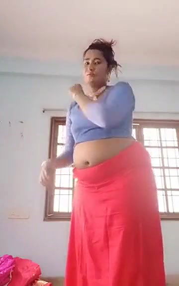 Swathi naidu latest videos while shooting dress change part -2