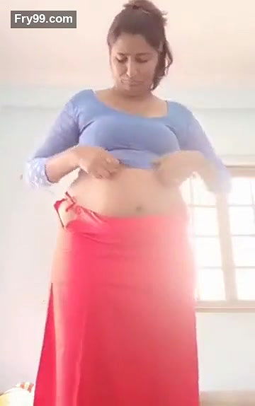 Swathi naidu latest videos while shooting dress change part -3