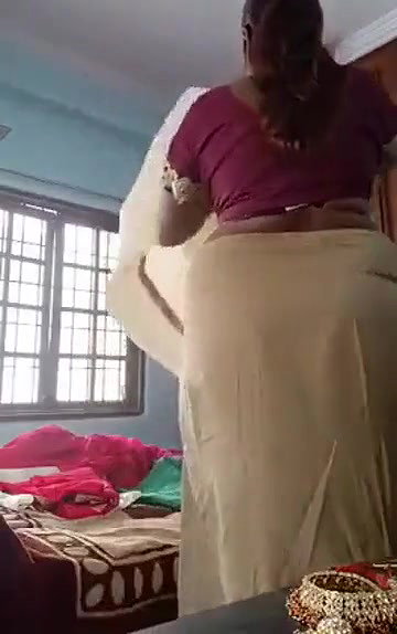 Swathi naidu latest videos while shooting dress change part -6