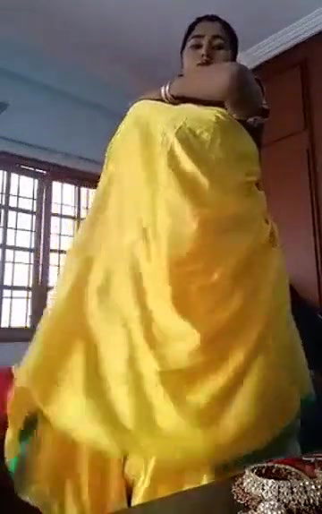 Swathi naidu latest videos while shooting dress change part -6