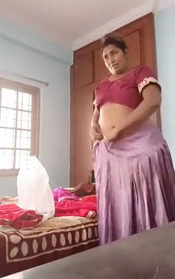 Swathi naidu latest videos while shooting dress change part -7