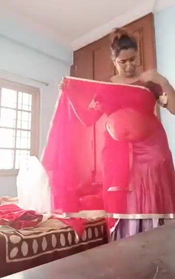Swathi naidu latest videos while shooting dress change part -7