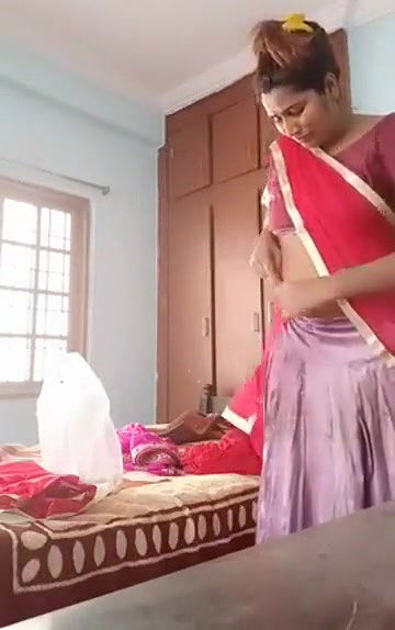 Swathi naidu latest videos while shooting dress change part -7