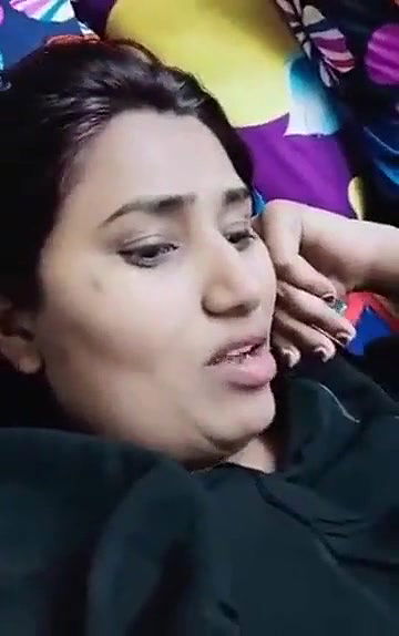 Swathi naidu liplock and enjoying with boyfriend on bed