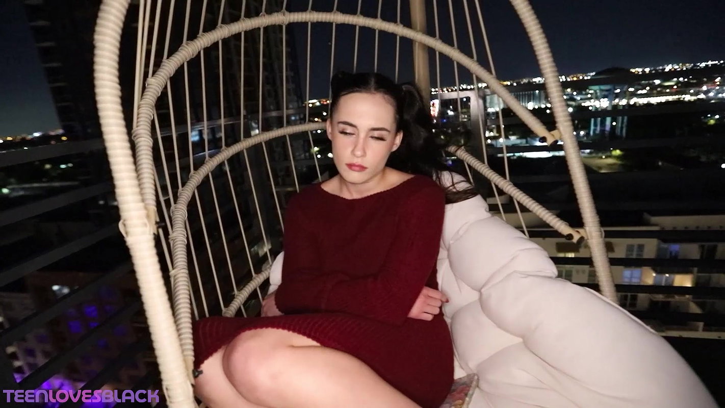 Daisy Pheonix – Lost For Words