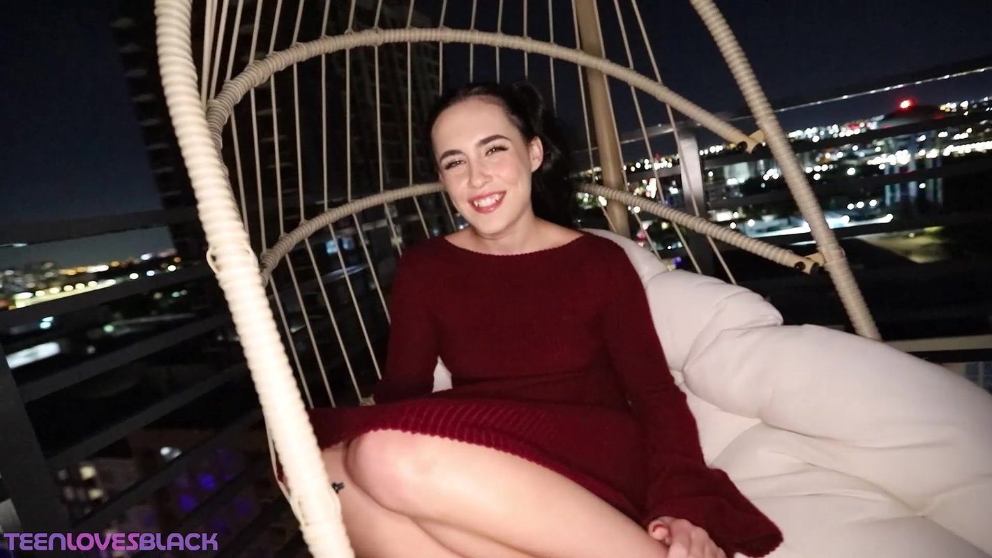 Daisy Pheonix – Lost For Words