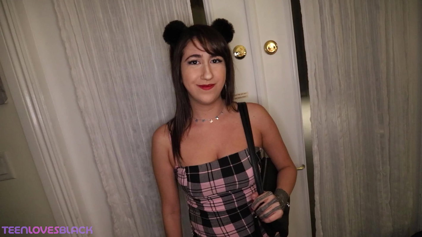Tiny Khloe – Rock Climbing