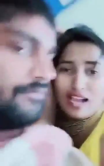 Swathi naidu romance on bed with her boyfriend