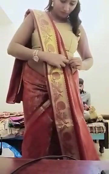 Swathi naidu romantic saree change part-3