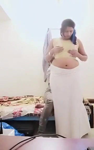 Swathi naidu romantic saree change part-3