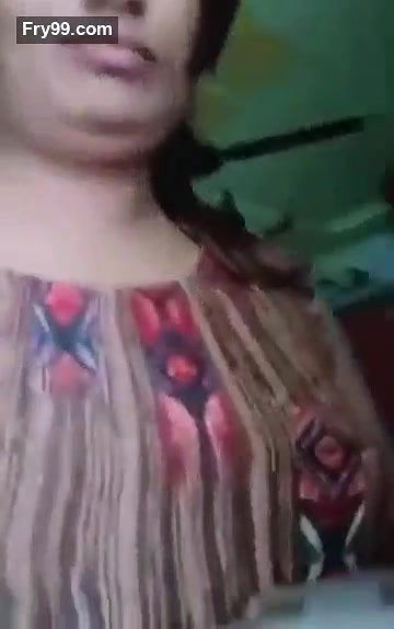 Swathi naidu romantic seducing and singing song