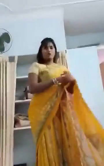 Swathi naidu saree and getting ready for romantic short film shooting
