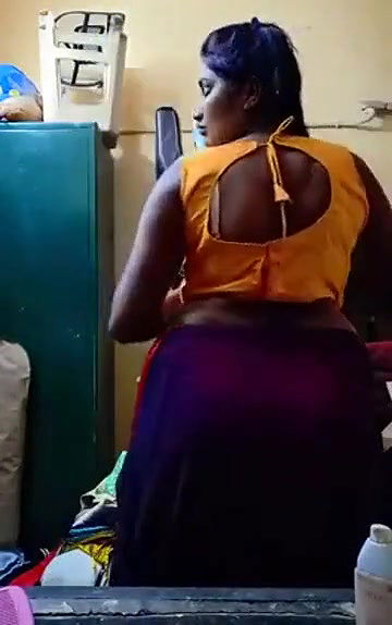 Swathi naidu saree by showing boobs,body parts and getting ready for shoot part-3