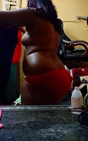 Swathi naidu saree by showing boobs,body parts and getting ready for shoot part-4