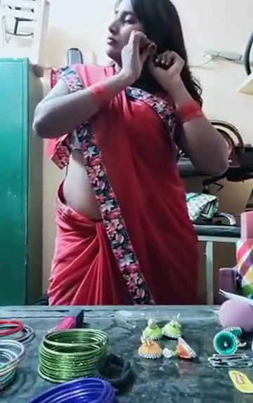 Swathi naidu saree change