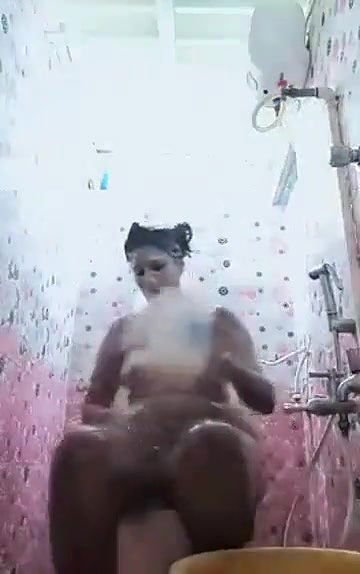 Swathi naidu sexy and nude bath part-7