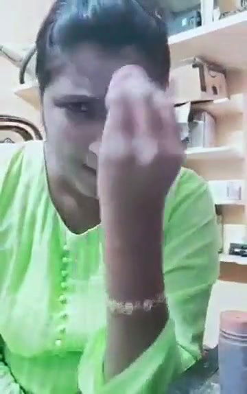 Swathi naidu sexy dress change and getting ready for shoot part -2