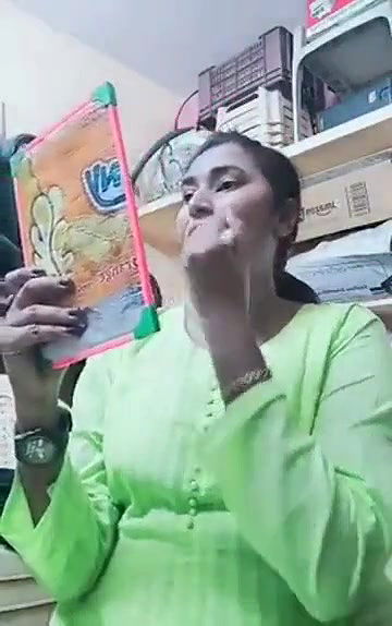 Swathi naidu sexy dress change and getting ready for shoot part -2