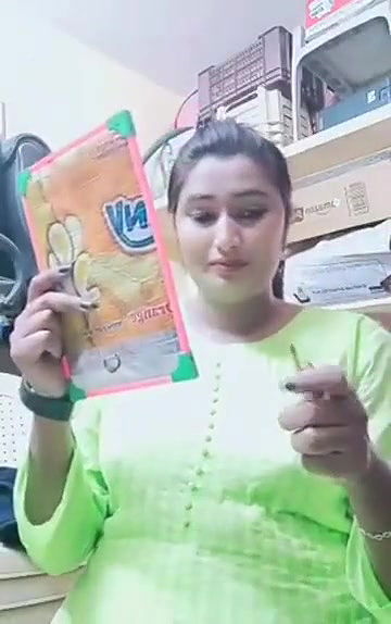 Swathi naidu sexy dress change and getting ready for shoot part -2