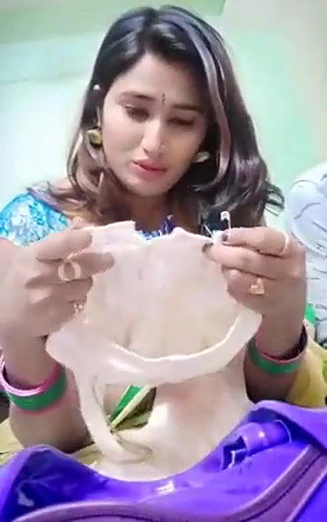 Swathi naidu sexy in saree and showing boobs part-1