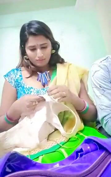 Swathi naidu sexy in saree and showing boobs part-1