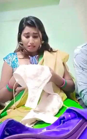 Swathi naidu sexy in saree and showing boobs part-1