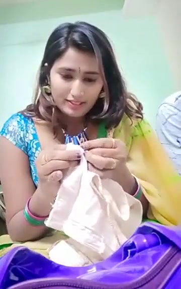 Swathi naidu sexy in saree and showing boobs part-1