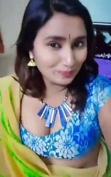 Swathi naidu sexy in saree and showing boobs part-2