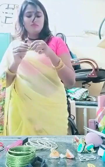 Swathi naidu sexy in yellow saree