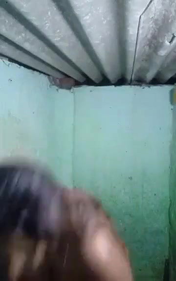 Swathi naidu sexy nude bathing