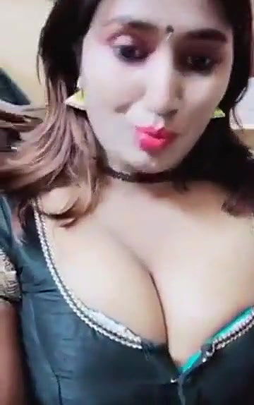 Swathi naidu sexy saree change