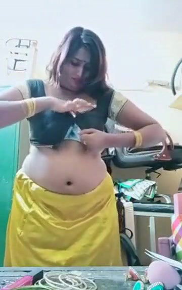 Swathi naidu sexy saree change