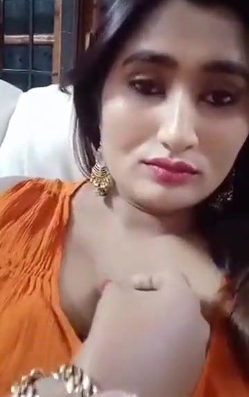 Swathi naidu sexy while shoot latest part-1