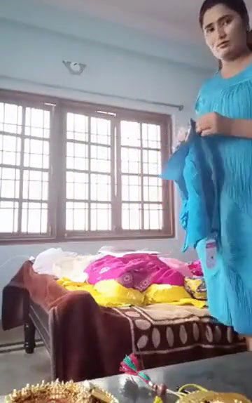 Swathi naidu sexy while shoot latest part-3