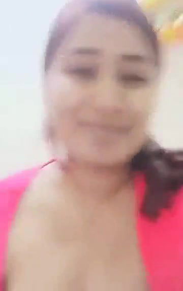 Swathi naidu showing her boobs and asking to call by giving her contact details