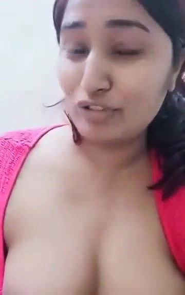 Swathi naidu showing her boobs and asking to call by giving her contact details