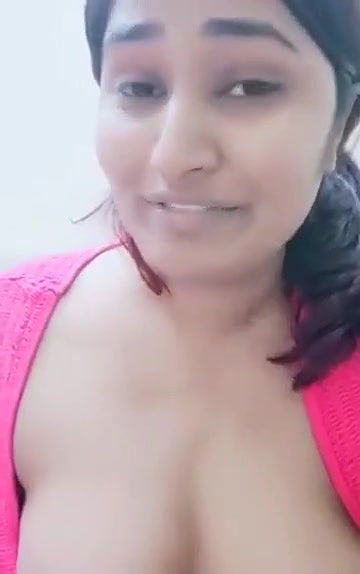 Swathi naidu showing her boobs and asking to call by giving her contact details