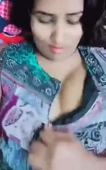 Swathi naidu showing her boobs