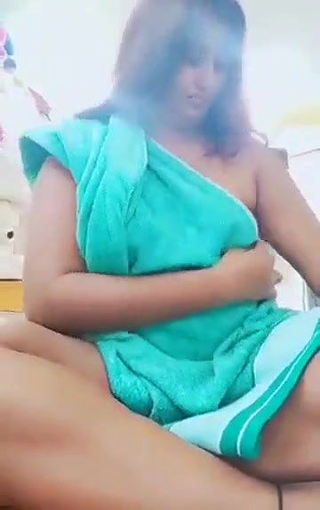 Swathi naidu showing her sexy body