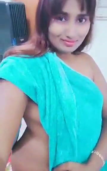 Swathi naidu showing her sexy body
