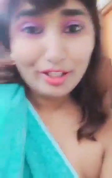 Swathi naidu showing her sexy body