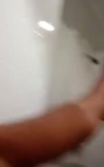 swathi naidu shows her nude body in bathroom