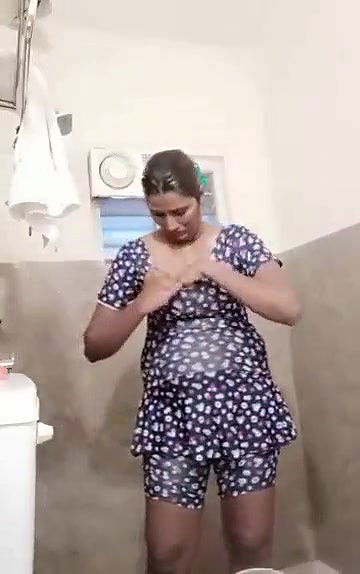 swathi naidu wearing dress after bath part-2
