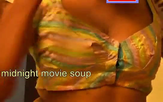 very hot indian housewife after bath wearing saree boy watch secretly