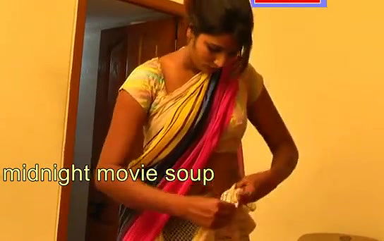 very hot indian housewife after bath wearing saree boy watch secretly