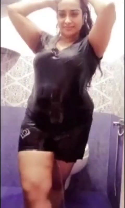 Sexy Big Boob Girl bathing