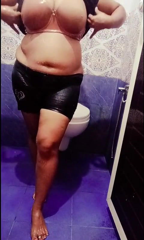 Sexy Big Boob Girl bathing