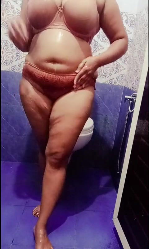 Sexy Big Boob Girl bathing